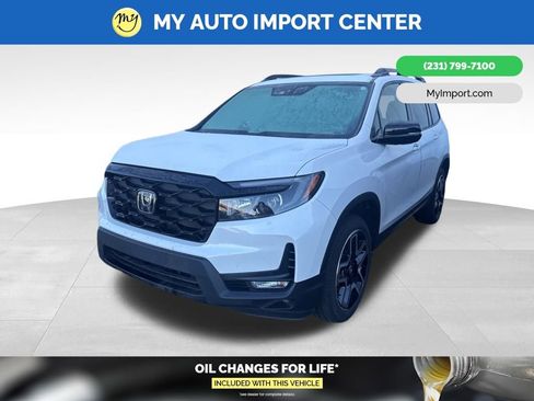 Used 2023 Honda Passport Elite image 3