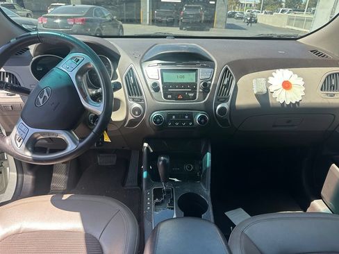 Used 2012 Hyundai Tucson GLS FWD image 9