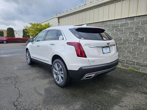 New 2026 Cadillac XT5 Premium Luxury w/ LPO, Floor Liner Package AWD/4WD image 4