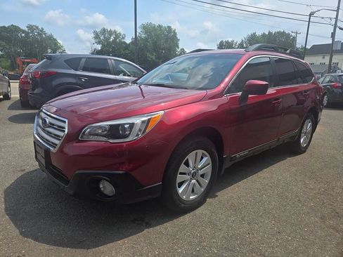 Used 2015 Subaru Outback 2.5i Premium AWD/4WD image 25
