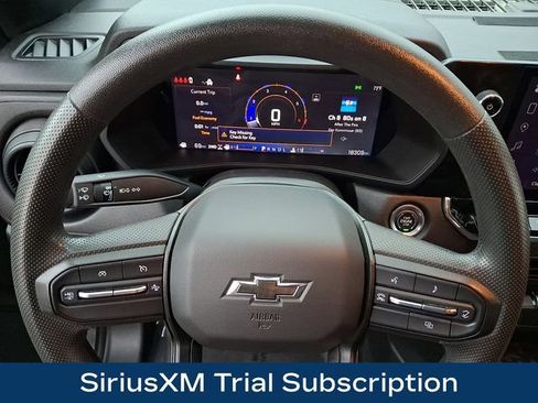 Used 2025 Chevrolet Colorado Trail Boss AWD/4WD image 4