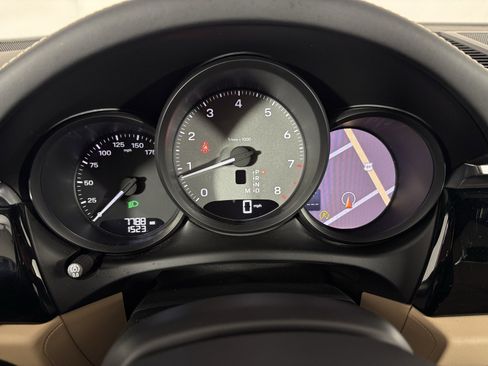 Used 2025 Porsche Macan S image 17
