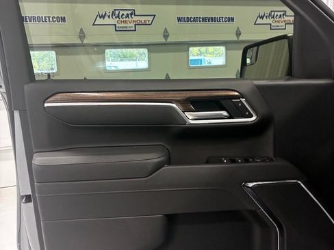 Used 2026 Chevrolet Silverado 1500 LT Trail Boss w/ Protection Package AWD/4WD image 19