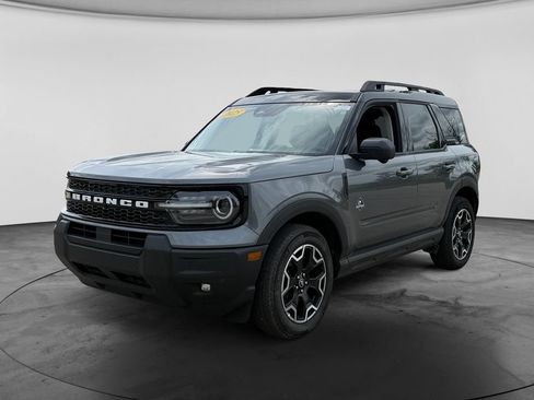 Used 2025 Ford Bronco Sport Outer Banks w/ Outer Banks Tech Package+ AWD/4WD image 4