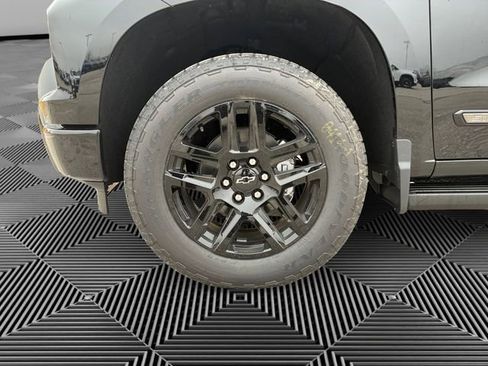 New 2026 Chevrolet Silverado 1500 High Country w/ Midnight Edition AWD/4WD image 9