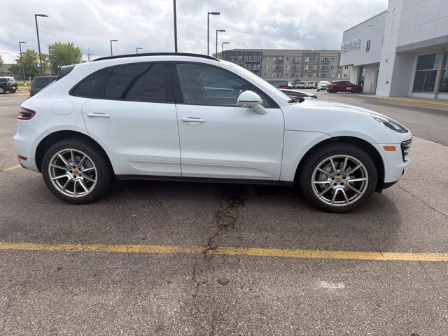 Used 2017 Porsche Macan S AWD/4WD image 7