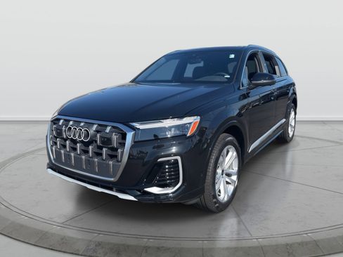 Used 2025 Audi Q7 3.0T Premium Plus AWD/4WD image 3