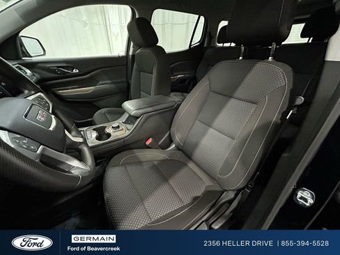 Used 2023 GMC Acadia SLE image 15