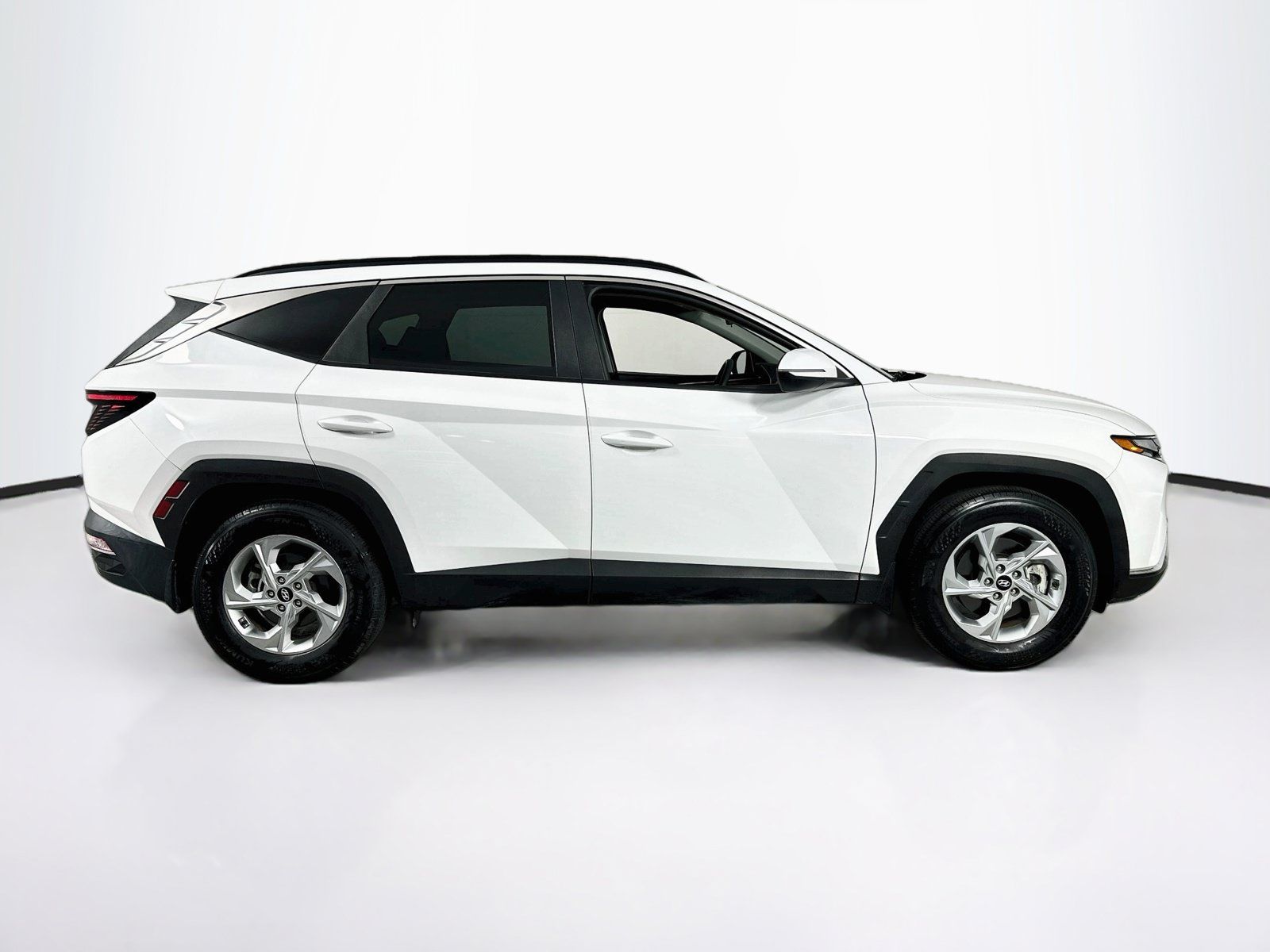 Used 2023 Hyundai Tucson SEL FWD image 4