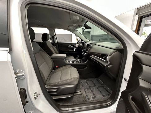 Used 2019 Chevrolet Traverse LT FWD image 44
