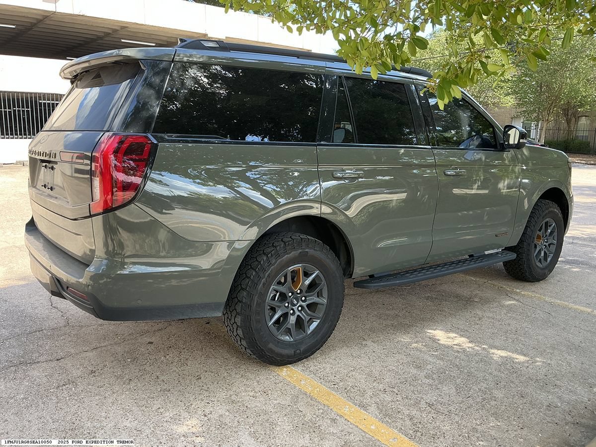 Used 2025 Ford Expedition Tremor AWD/4WD image 6
