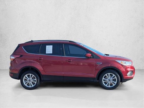 Used 2018 Ford Escape SEL image 4