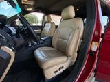 Used 2016 Ford Explorer XLT w/ Equipment Group 202A image 4