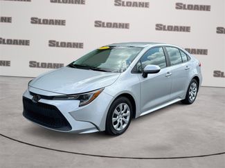 Used 2022 Toyota Corolla LE image 1