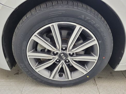 Used 2019 Kia Optima EX w/ EX Premium Package image 31