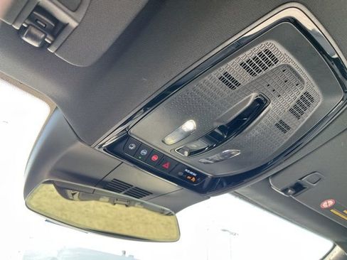 Used 2024 Cadillac Lyriq Luxury image 16