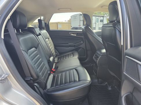 Used 2019 Ford Edge SEL w/ Equipment Group 201A AWD/4WD image 21