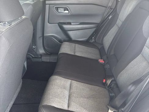 Used 2025 Nissan Rogue SV FWD image 9