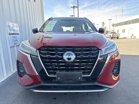 Used 2023 Nissan Kicks SR w/ SR Premium Package image 6