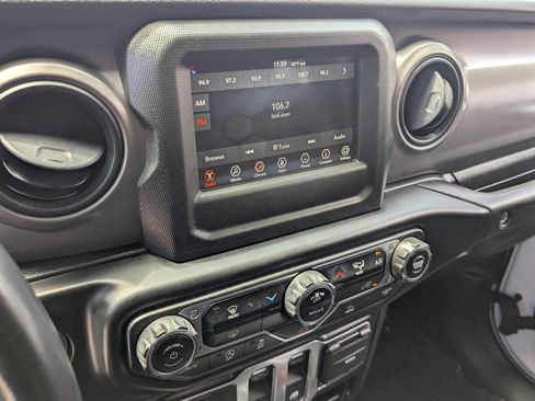 Used 2022 Jeep Wrangler Sport AWD/4WD image 24