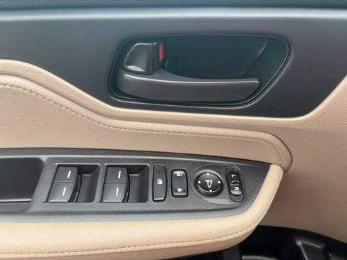 Used 2018 Honda Odyssey EX image 14