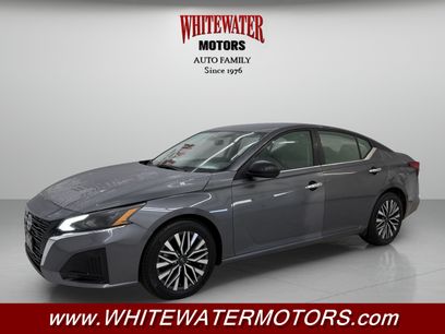Used 2024 Nissan Altima 2.5 SV