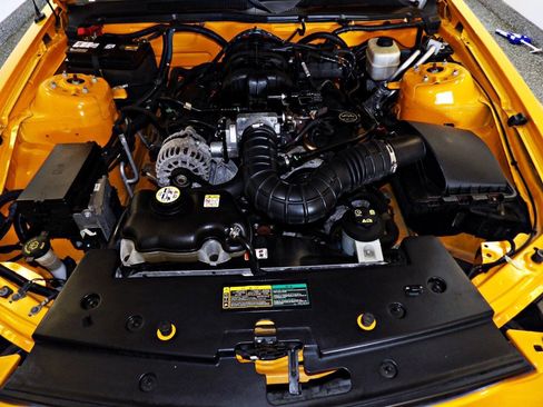 Used 2008 Ford Mustang Premium RWD image 25