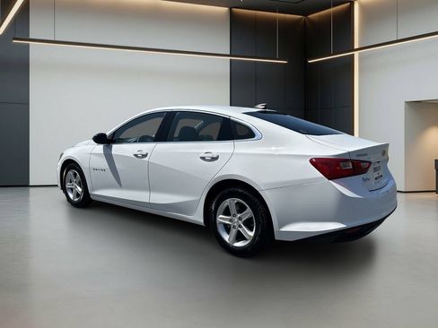 Used 2023 Chevrolet Malibu LS FWD image 3