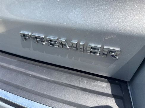 Used 2020 Chevrolet Suburban Premier w/ Premier Plus Edition AWD/4WD image 8