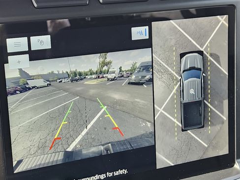 Used 2023 Ford F150 Lariat w/ Trailer Tow Package image 28