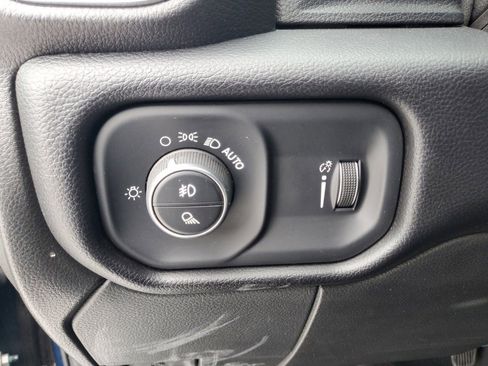 Used 2024 RAM 2500 Big Horn w/ Bed Utility Group image 11