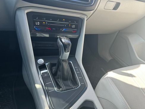 Used 2023 Volkswagen Tiguan SE image 55