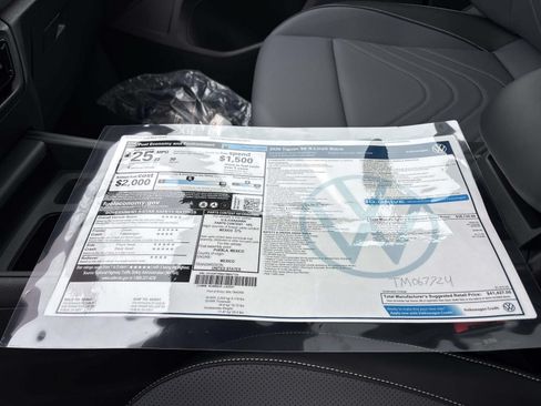 Used 2026 Volkswagen Tiguan SE R-Line AWD/4WD image 33