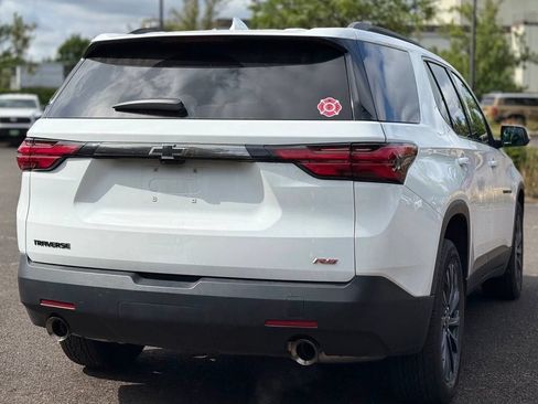 Used 2023 Chevrolet Traverse RS w/ LPO, Floor Liner Package FWD image 5