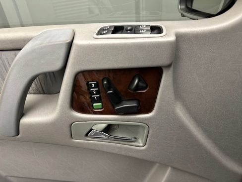 Used 2002 Mercedes-Benz G 500 image 24