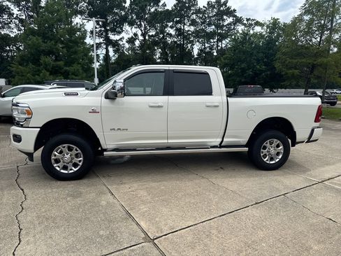 Used 2024 RAM 2500 Laramie AWD/4WD image 2