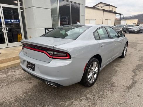 Used 2022 Dodge Charger SXT image 3