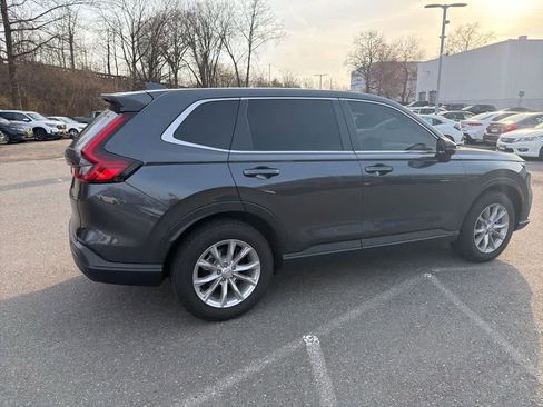 Used 2025 Honda CR-V EX image 9