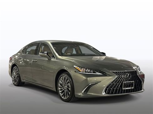Used 2025 Lexus ES 300h w/ Technology Package image 9
