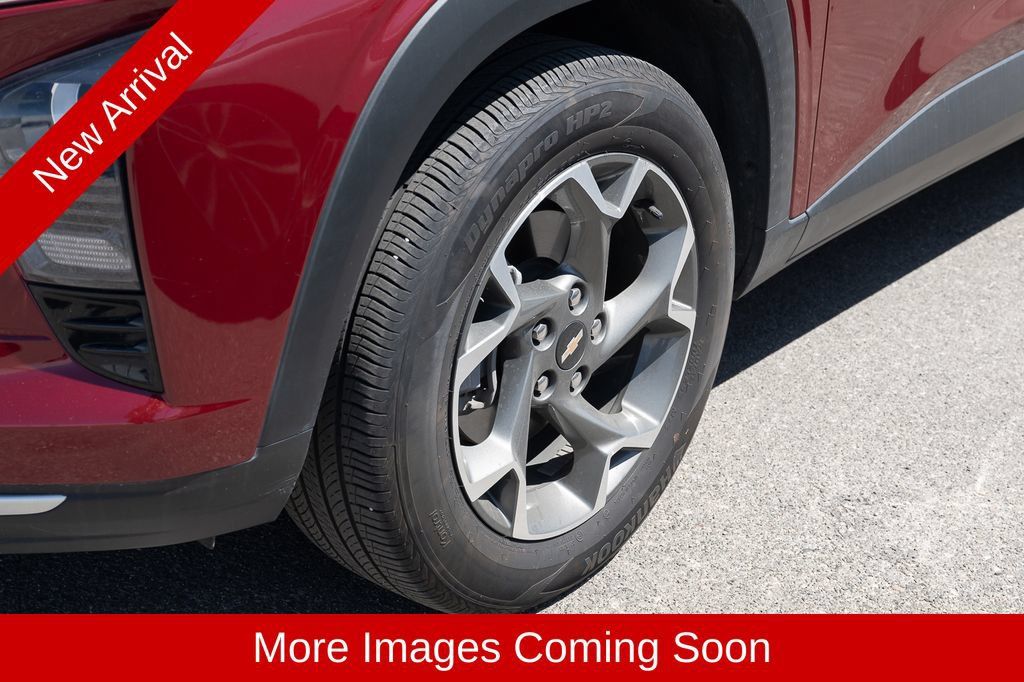 Used 2024 Chevrolet Trax LT FWD image 9