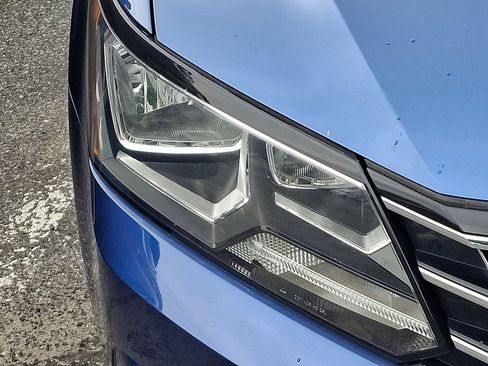 Used 2016 Volkswagen Passat 1.8T S FWD image 4