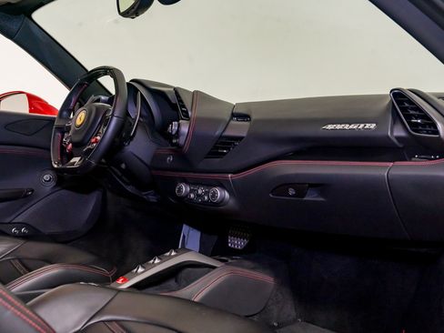Certified 2019 Ferrari 488 GTB RWD image 28
