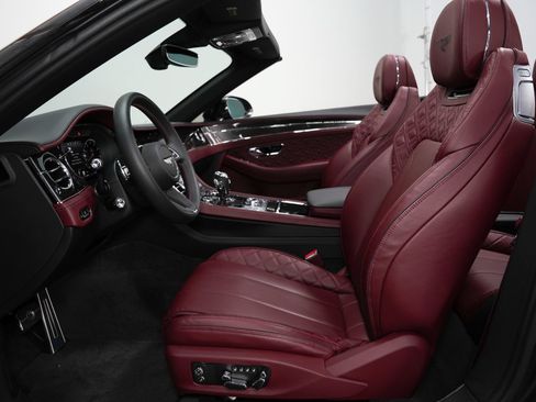 Used 2021 Bentley Continental GT V8 AWD/4WD image 49