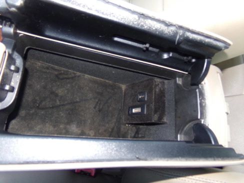 Used 2013 Mercedes-Benz E 350 E 350 BlueTEC Luxury 4dr Sedan image 49