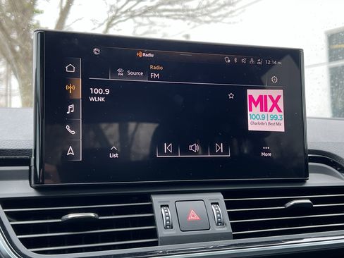 Used 2022 Audi Q5 2.0T Premium w/ Convenience Package image 24