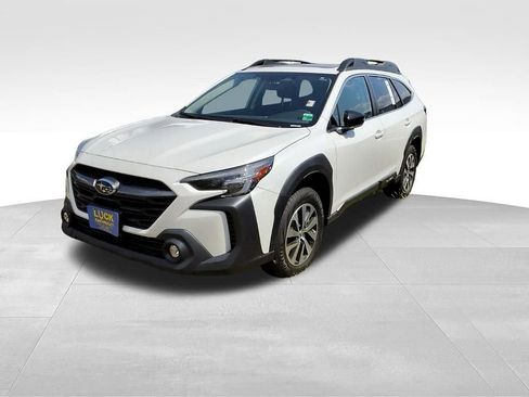 Used 2024 Subaru Outback Premium AWD/4WD image 4