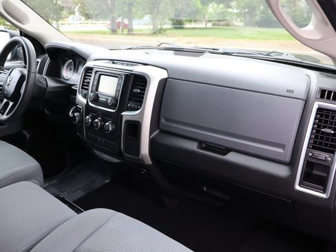 Used 2020 RAM 1500 Classic SLT RWD image 17