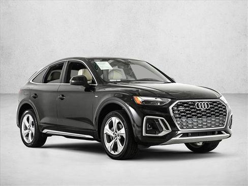 Used 2023 Audi Q5 2.0T Premium Plus w/ Premium Plus Package AWD/4WD image 3
