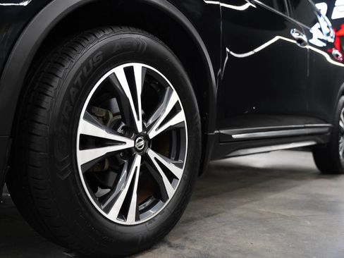 Used 2017 Nissan Rogue SL w/ SL Premium Package FWD image 10