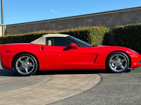 Used 2006 Chevrolet Corvette Convertible w/ Preferred Equipment Group RWD image 3